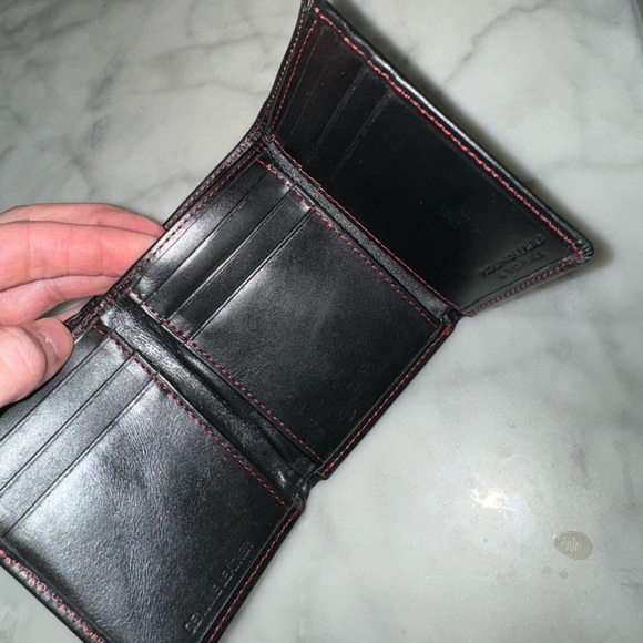 Roundtree & Yorke tri-fold wallet - Picture 6 of 15